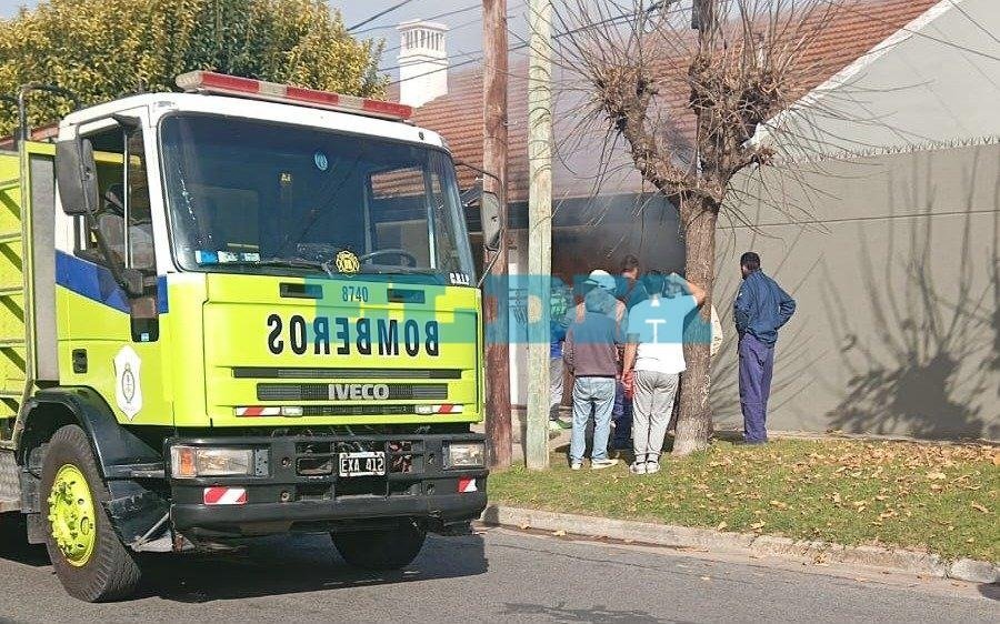 Incendio, susto y tensión en una casa de La Plata: "El fuego comenzó por una salamandra"
